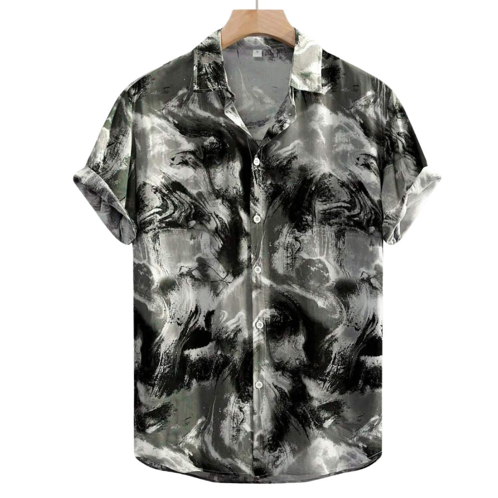 Camisa Vinser Brisa Costeira masculina com estampa abstrata em tons de preto, cinza e branco, tecido leve e caimento premium, vista frontal.