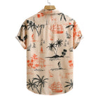 Camisa masculina Vinser Jeribá bege com estampa de barcos e coqueiros em preto e laranja vista de costas.