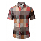 Camisa Vinser Blumenau estampada com blocos geométricos em tons terrosos, vermelhos e cinza