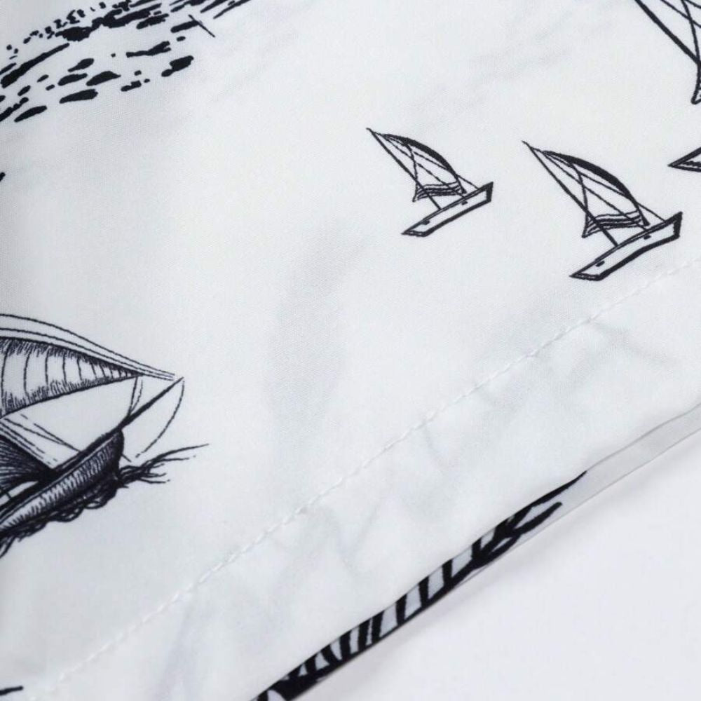 Detalhe do botão da camisa masculina Vinser Campeche.
