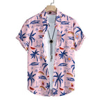Camisa masculina Vinser Canoa rosa com estampa tropical de coqueiros, barcos e elementos de praia.