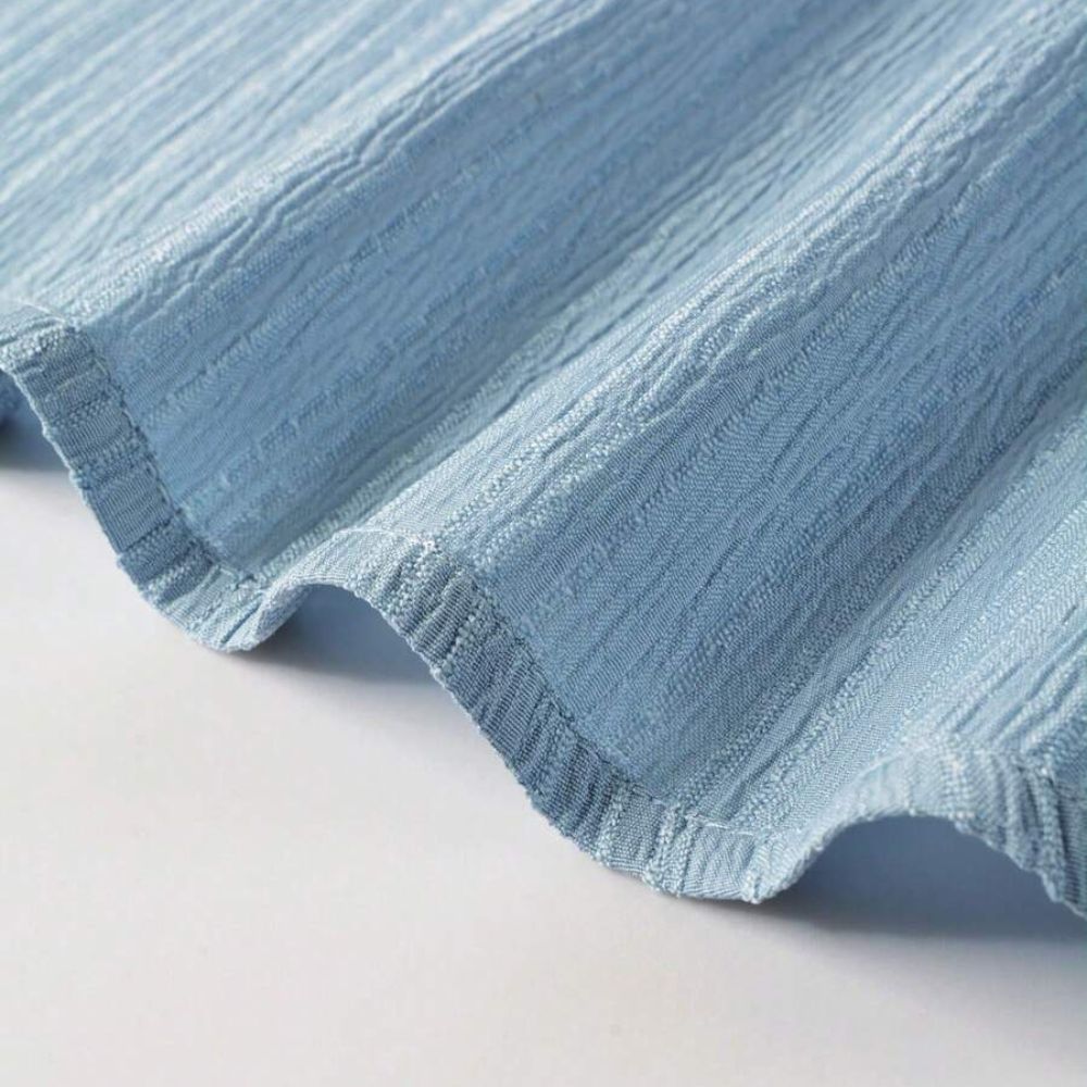 Detalhe da manga e textura do tecido da Camisa Vinser Cascais azul-claro