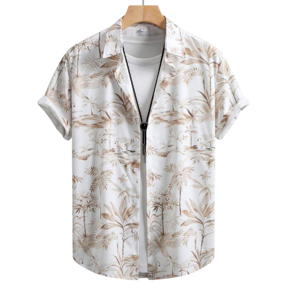 Vista frontal da Camisa Vinser Costa, com estampa tropical em tons de branco e bege, manga curta, modelagem leve e caimento confortável para um visual elegante e descontraído.
