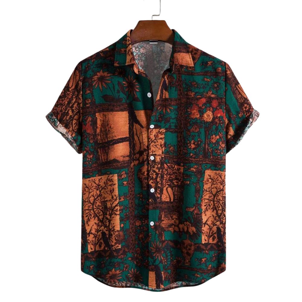 Vista frontal da Camisa Vinser Herbário com estampa botânica de folhas e folhagens em tons naturais, manga curta, gola tradicional e caimento leve, ideal para um visual elegante, fresco e sofisticado.