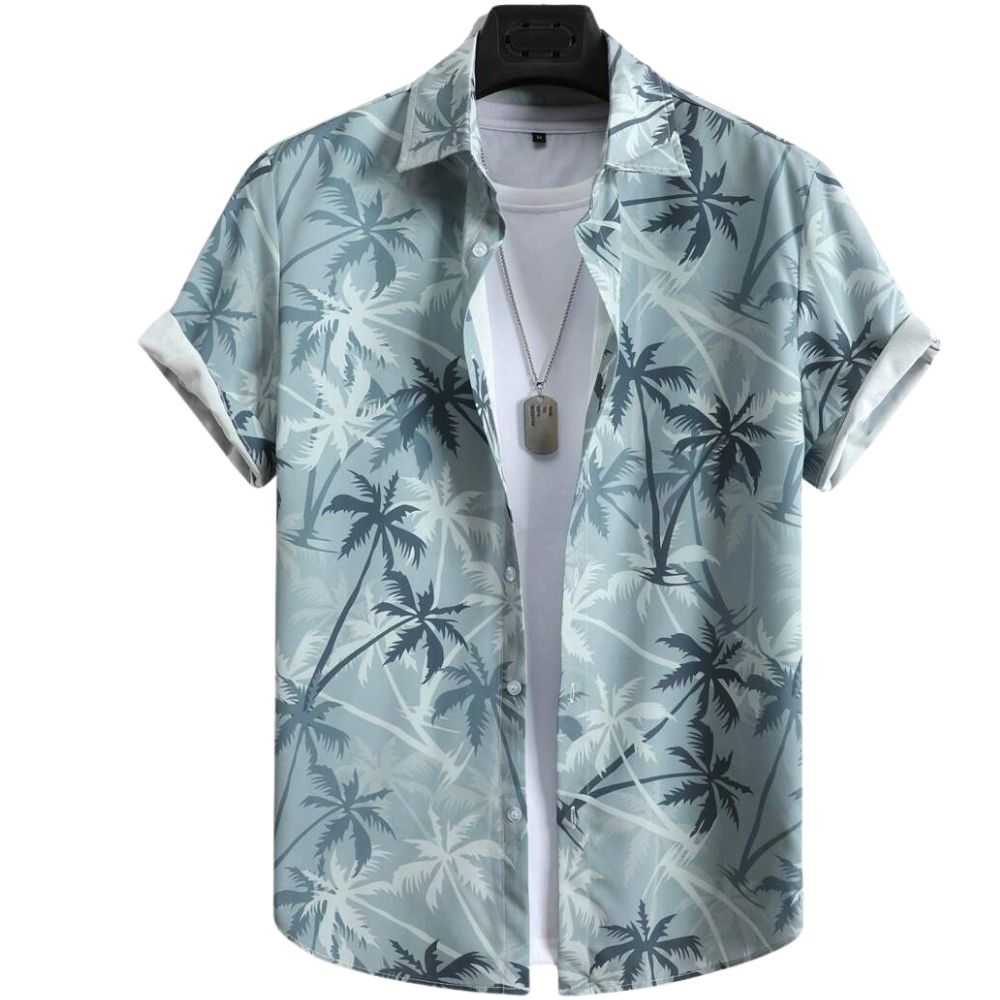 Vista frontal da Camisa Vinser Horizonte Azul, com estampa tropical de coqueiros em tons de azul acinzentado, modelagem de manga curta e tecido leve para um visual sofisticado e refrescante.