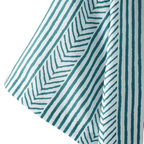 Detalhe da Camisa Vinser Jade Imperial com estampa geométrica em linhas verde-esmeralda