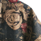 Close do tecido da Camisa Vinser Jardim Noturno, destacando a textura do tecido, a estampa floral em tons terrosos e o acabamento premium da costura da manga.