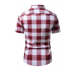Costas da Camisa Vinser João Pessoa masculina com estampa xadrez vermelha e branca