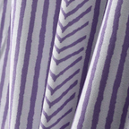 Detalhe da estampa geométrica da Camisa Vinser Lavanda Nobre em tons de lavanda