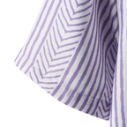 Detalhe da manga da Camisa Vinser Lavanda Nobre com estampa geométrica em lavanda