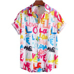 Camisa masculina Vinser Love Riviera com estampa colorida em estilo artístico e tipografia "LOVE", de manga curta e acabamento premium.