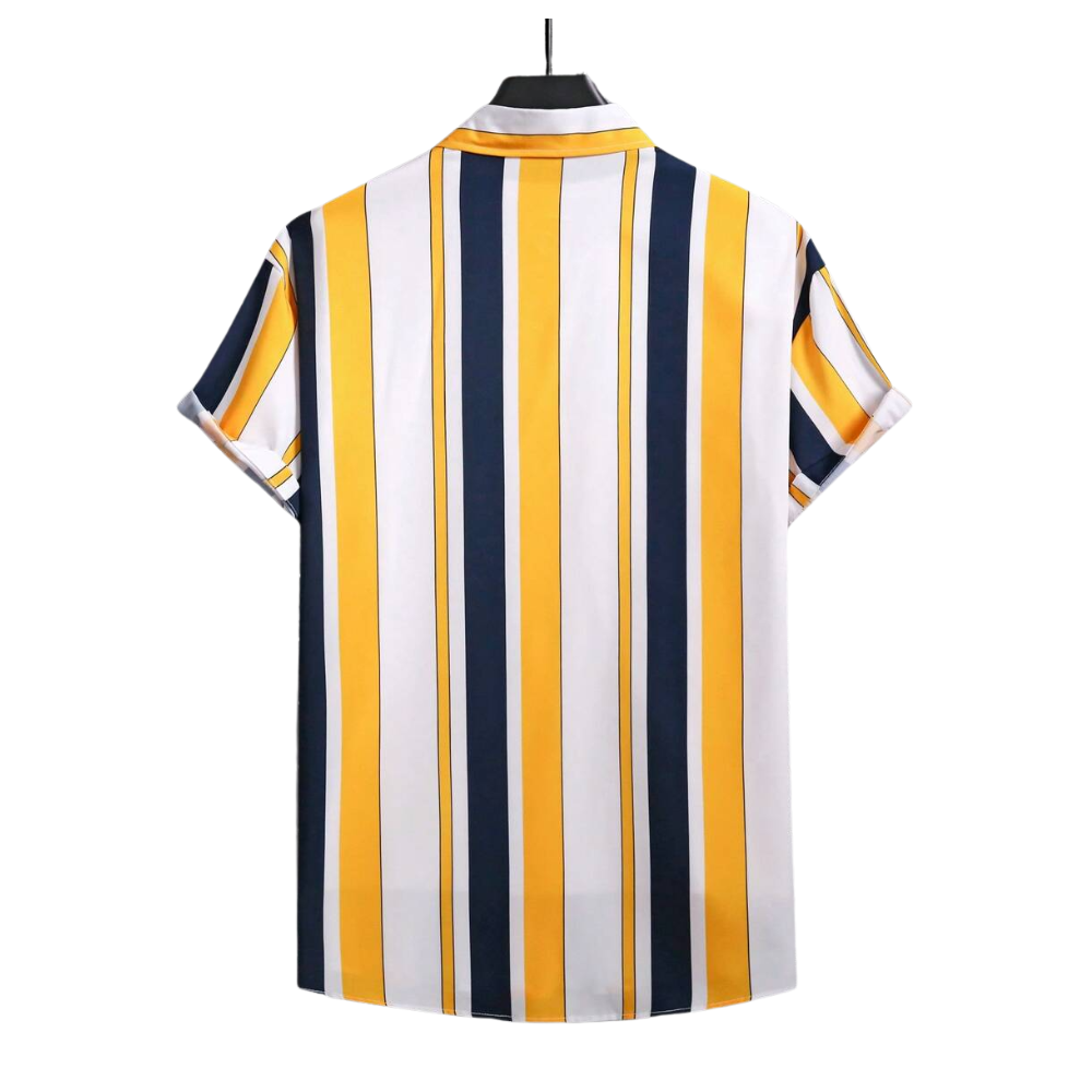 Verso da Camisa Vinser Maranhão com listras verticais amarelas, brancas e azul-marinho