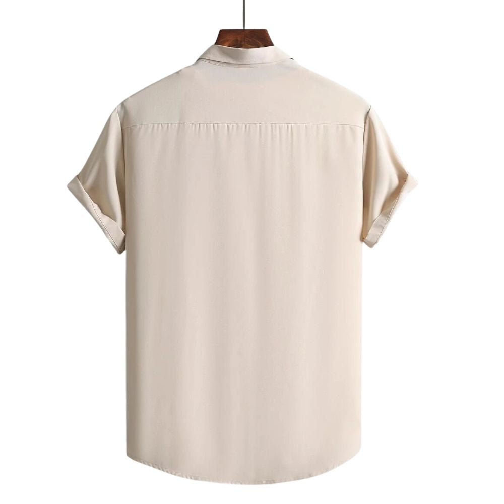 Vista traseira da camisa masculina Vinser Monaco Coast, de manga curta, na cor bege, com costas lisas, modelagem casual e acabamento premium.
