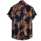 Vista traseira da Camisa Vinser Noronha com estampa tropical de folhas em tons de laranja e azul-petróleo sobre fundo azul-marinho, modelagem de manga curta, gola tradicional e caimento leve, destacando o acabamento refinado e o design sofisticado.