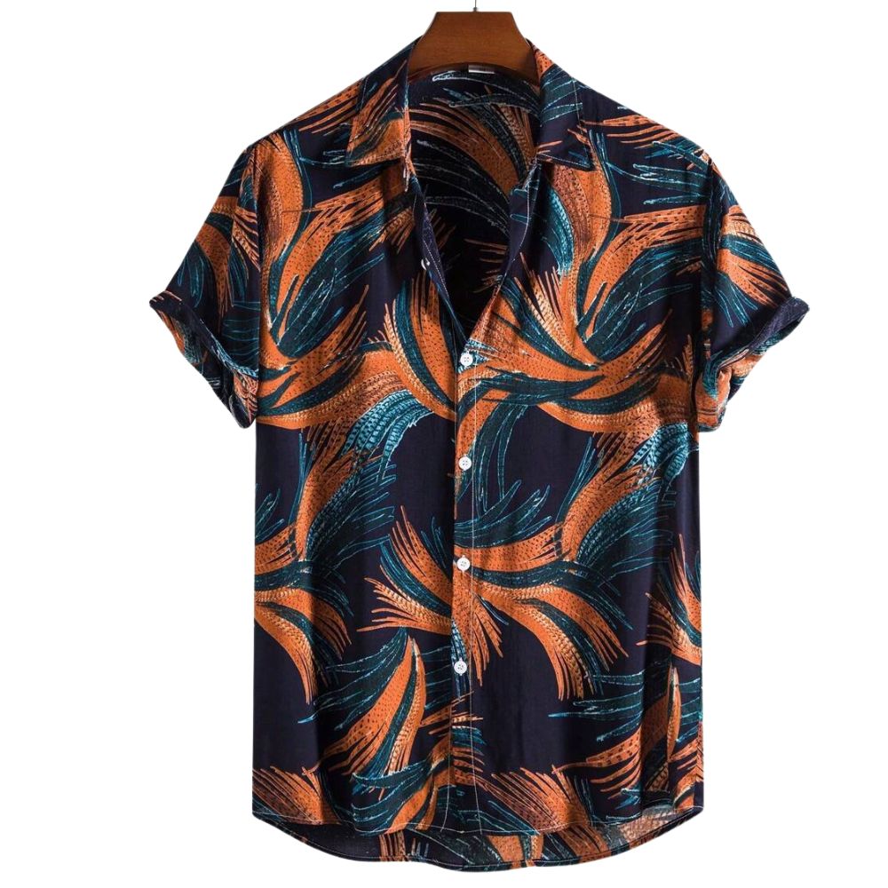 Vista frontal da Camisa Vinser Noronha com estampa tropical de folhas em tons de laranja e azul-petróleo sobre fundo azul-marinho, manga curta, gola tradicional e caimento leve, ideal para um visual sofisticado, fresco e confortável.