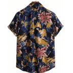 Camisa masculina Vinser Paraty azul-marinho com estampa tropical abstrata em tons de azul, mostarda e rosa, vista traseira, manga curta e acabamento sofisticado.