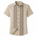 Vista frontal da Camisa Vinser Ponta Negra Bege com bordado geométrico vertical em preto e bege, modelagem de manga curta, gola tradicional, botões pretos, tecido leve e acabamento refinado, ideal para um visual casual sofisticado.