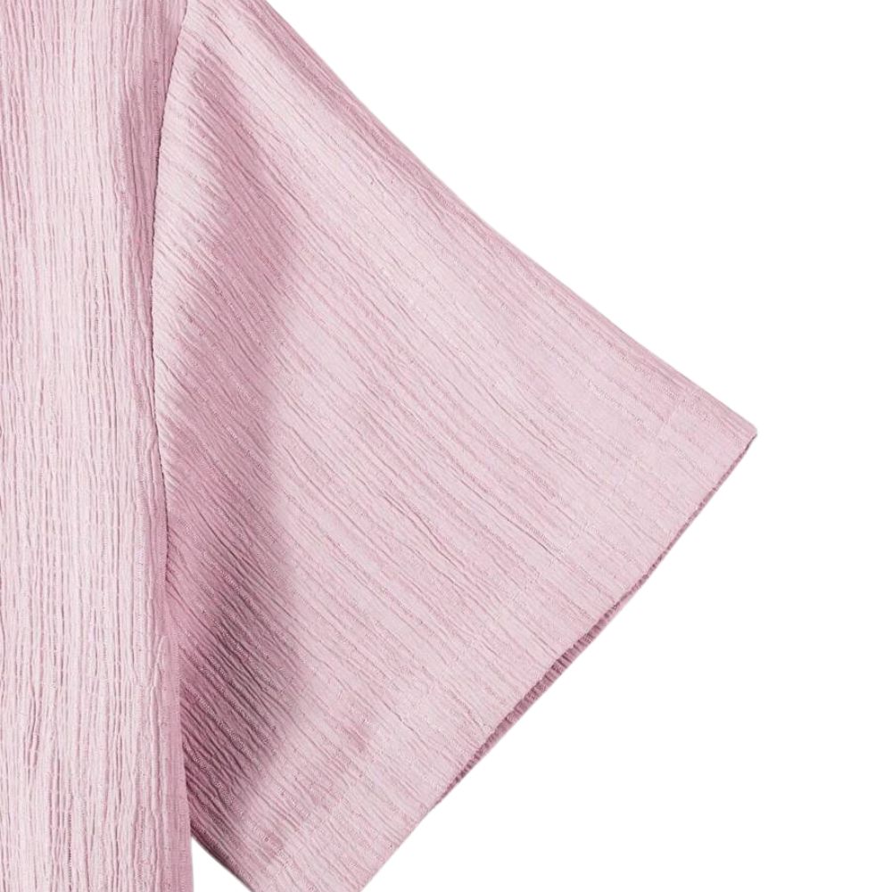 Detalhe da manga curta da Camisa Vinser Santos rosa