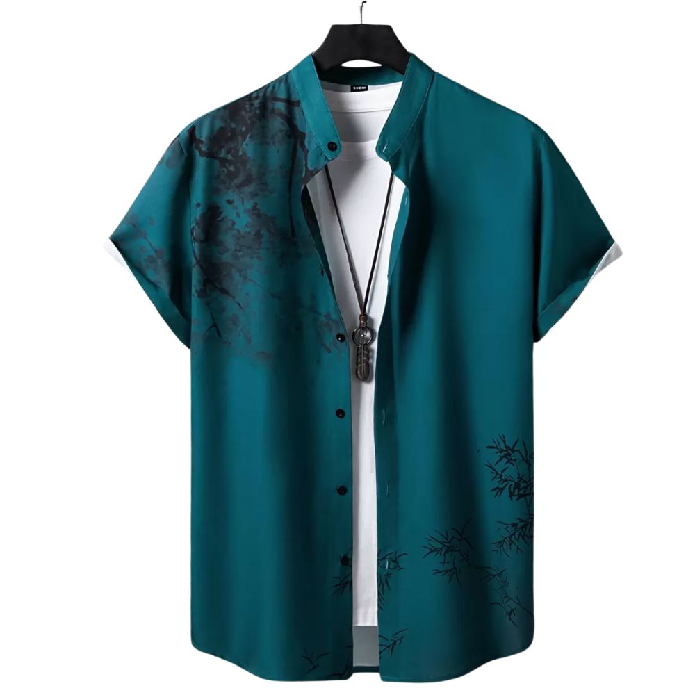 Vista frontal da camisa masculina Vinser Verde Escuro Sakura, em tom verde petróleo, com estampa inspirada em galhos de cerejeira em preto, gola padre, mangas curtas e tecido leve com acabamento premium.